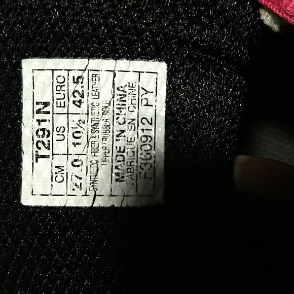 Asics Running Shoes - Picture 7 of 7